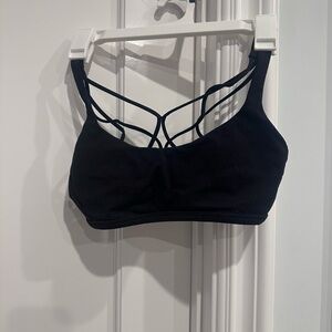 Black lululemon sport bra